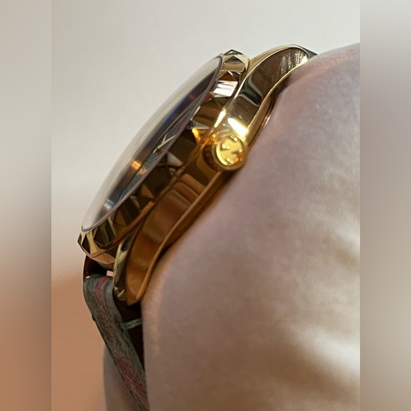 GUCCI YA1264085 G-Timeless “AQUA FLORA” Ladies Watch - Picture 5 of 16